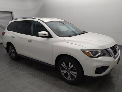 Used 2017 Nissan Pathfinder SV w/ Trailer Tow Package AWD/4WD image 11