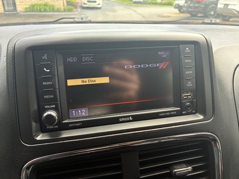 Used 2019 Dodge Grand Caravan SE FWD image 35