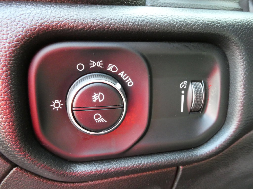 Used 2022 RAM 1500 Big Horn AWD/4WD image 25