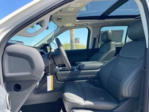 New 2026 Ford Expedition Active AWD/4WD image 19
