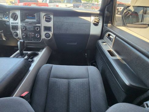 Used 2016 Ford Expedition XLT AWD/4WD image 15