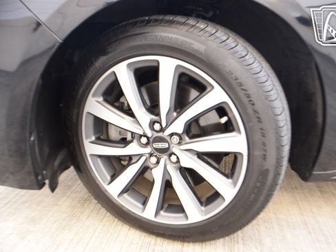 Used 2018 Lincoln Continental Premiere image 26