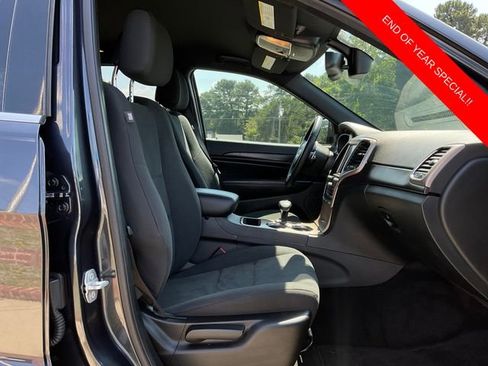 Used 2015 Jeep Grand Cherokee Laredo w/ Quick Order Package 23E image 9