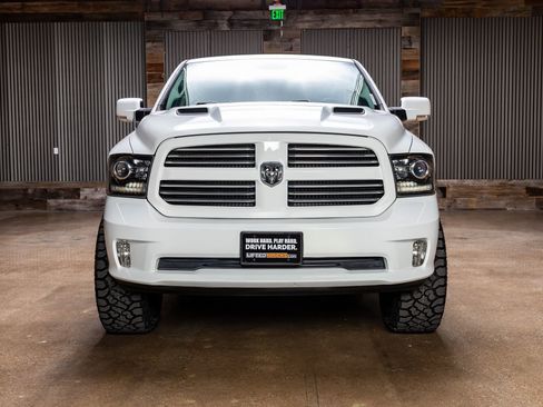 Used 2016 RAM 1500 Sport image 2