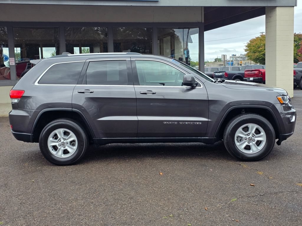 Used 2017 Jeep Grand Cherokee Laredo w/ Quick Order Package 23E AWD/4WD image 5