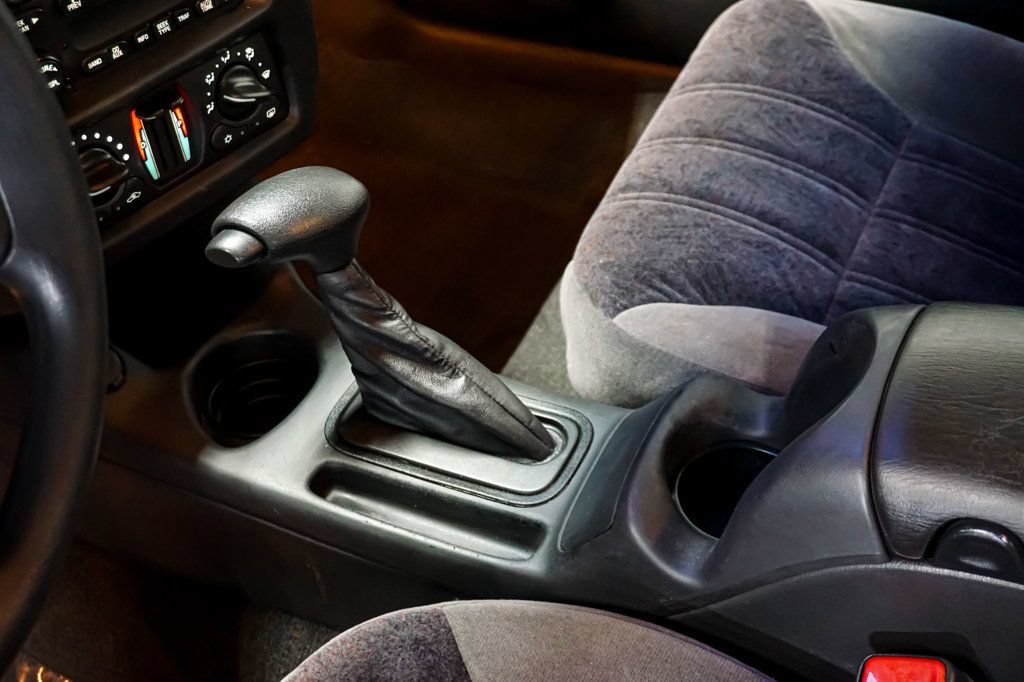 Used 2004 Chevrolet Monte Carlo LS w/ Preferred Equipment Group FWD image 63