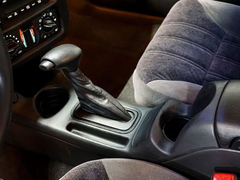 Used 2004 Chevrolet Monte Carlo LS w/ Preferred Equipment Group image 63