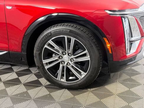 Used 2024 Cadillac Lyriq Luxury RWD image 5