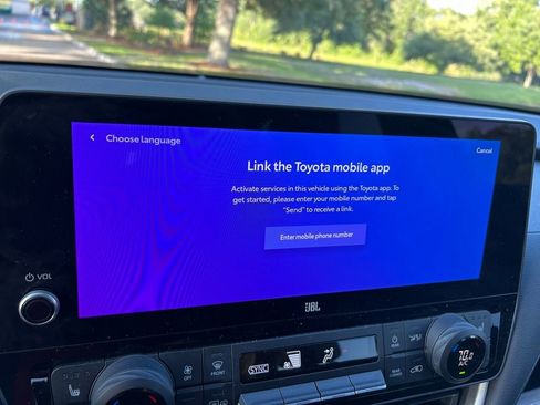 Certified 2024 Toyota Grand Highlander FWD image 27