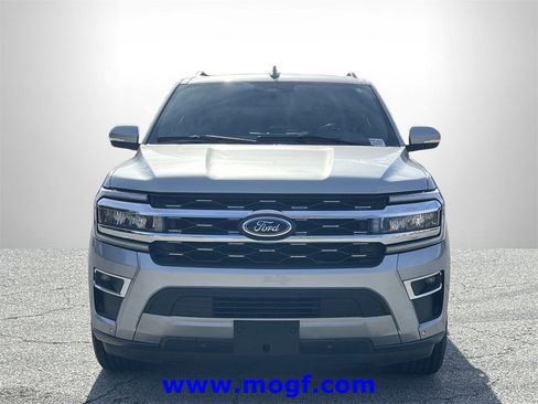 Used 2024 Ford Expedition Limited image 33