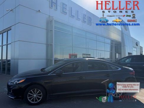 Used 2018 Hyundai Sonata SE image 1