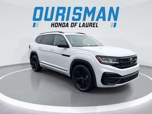 Used 2023 Volkswagen Atlas SEL R-Line image 2