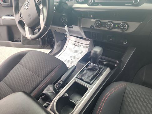 Used 2022 Toyota Tacoma SR5 image 31