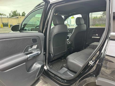 Used 2024 Mercedes-Benz GLB 250 GLB 250 image 17