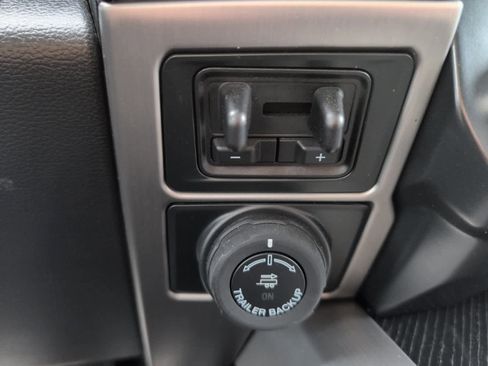 Used 2022 Ford F250 Platinum w/ Tremor Off-Road Package image 23