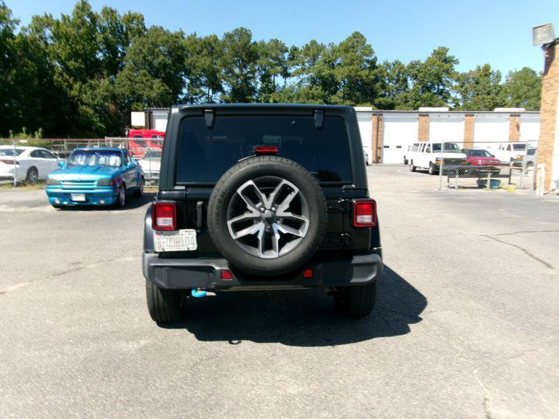 Used 2024 Jeep Wrangler Unlimited AWD/4WD image 9