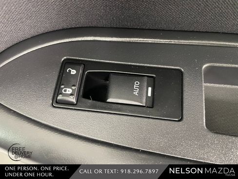 Used 2013 Dodge Challenger R/T image 40