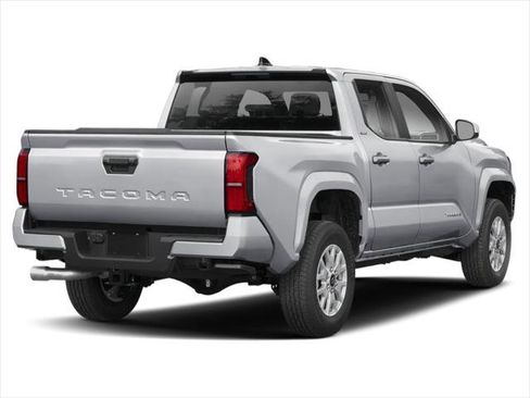 Certified 2025 Toyota Tacoma SR5 image 3