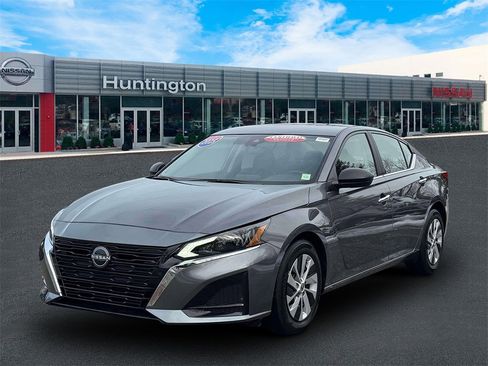 Certified 2025 Nissan Altima 2.5 S image 4