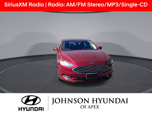 Used 2018 Ford Fusion SE w/ Fusion SE Technology Package FWD image 3