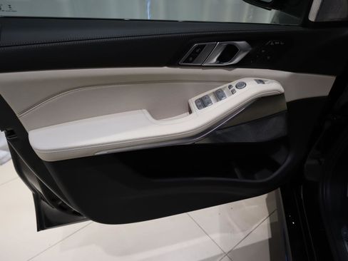 Used 2025 BMW X7 M60i image 25