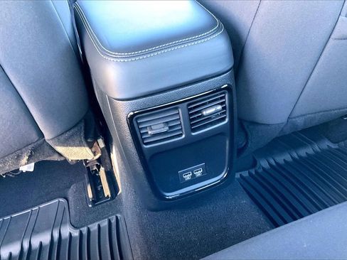 Used 2023 Dodge Charger SXT w/ Blacktop Package image 35