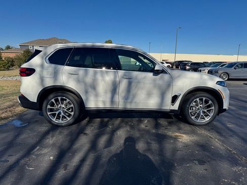 New 2026 BMW X5 sDrive40i image 7