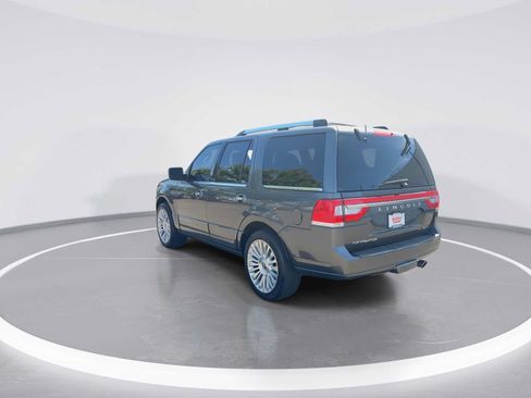 Used 2016 Lincoln Navigator Select AWD/4WD image 6