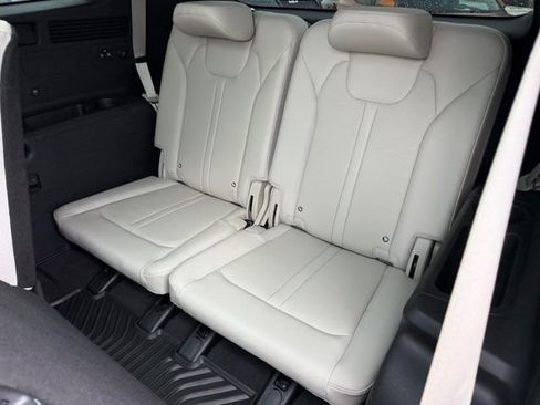 Certified 2024 Kia Sorento S w/ Panoramic Sunroof Package image 6