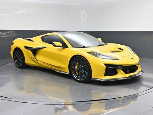 Used 2025 Chevrolet Corvette ZR1 w/ Stealth Interior Trim Package RWD image 1