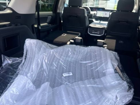 New 2026 Ford Expedition Active AWD/4WD image 9