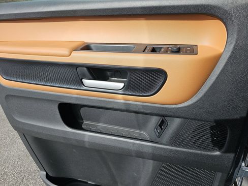 New 2025 Volkswagen ID. Buzz Pro S image 27