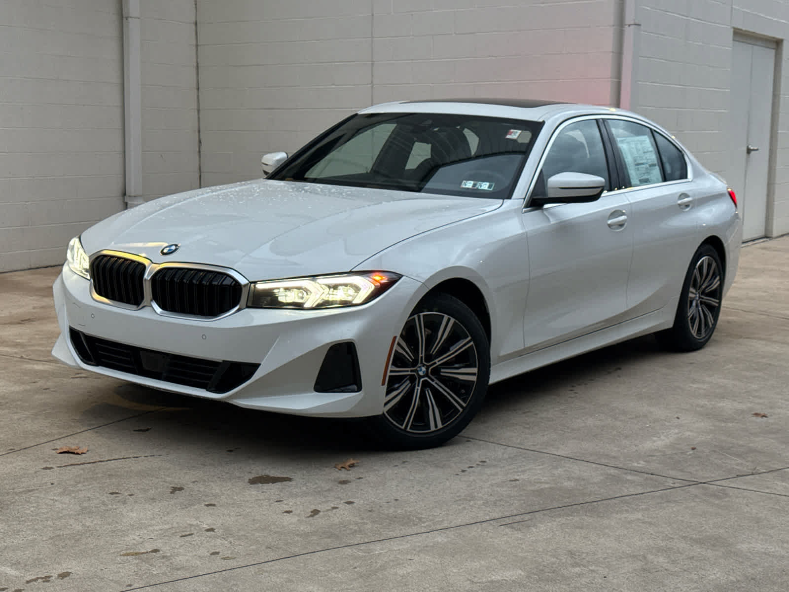 Used 2026 BMW 330i xDrive Sedan w/ Convenience Package AWD/4WD image 1
