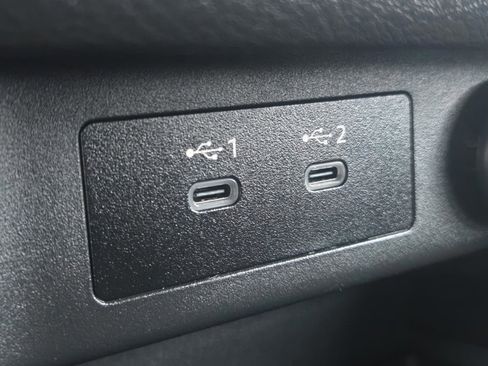 Used 2025 Nissan Rogue SV FWD image 17