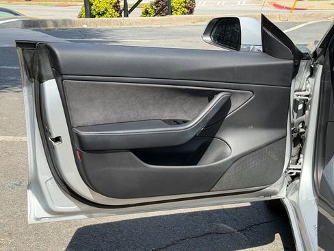 Used 2018 Tesla Model 3 Long Range image 28