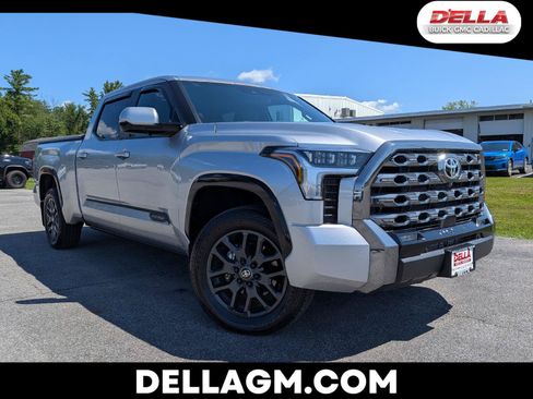 Used 2025 Toyota Tundra Platinum AWD/4WD image 1