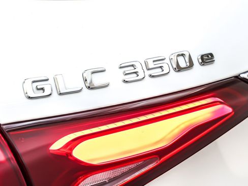 Certified 2025 Mercedes-Benz GLC 350e 4MATIC image 11