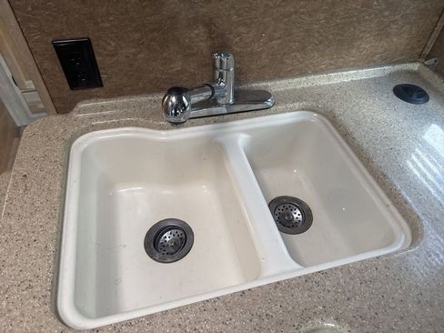 Used 2015 Mercedes-Benz Sprinter 3500 image 20