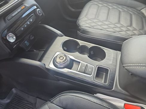 Certified 2023 Ford Escape Platinum w/ Premium Technology Package AWD/4WD image 27