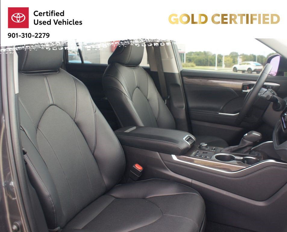 Used 2025 Toyota Highlander Limited AWD/4WD image 23
