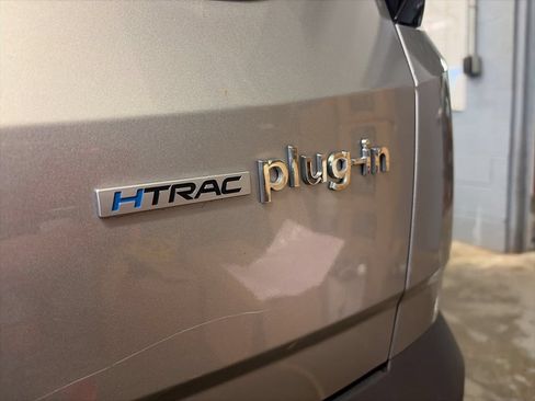 Used 2024 Hyundai Tucson Limited AWD/4WD image 16