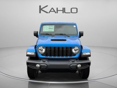Used 2025 Jeep Gladiator Sport AWD/4WD image 8