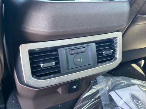 Used 2025 Ford F350 King Ranch AWD/4WD image 28