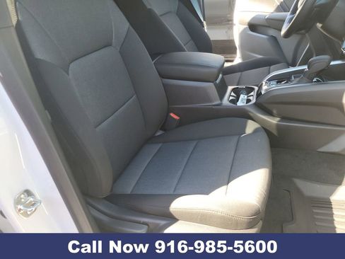 New 2026 Chevrolet Colorado W/T image 32