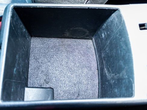 Used 2017 Hyundai Elantra SE image 14