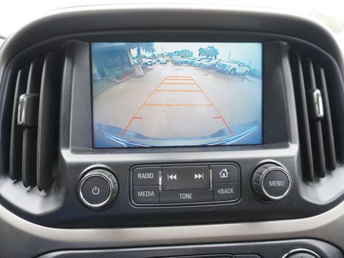 Used 2017 Chevrolet Colorado Z71 RWD image 9