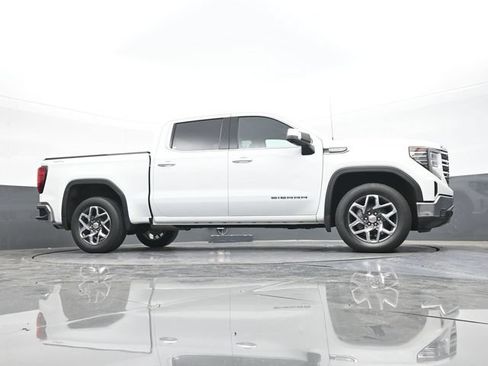 Used 2023 GMC Sierra 1500 SLT w/ SLT Convenience Package AWD/4WD image 55