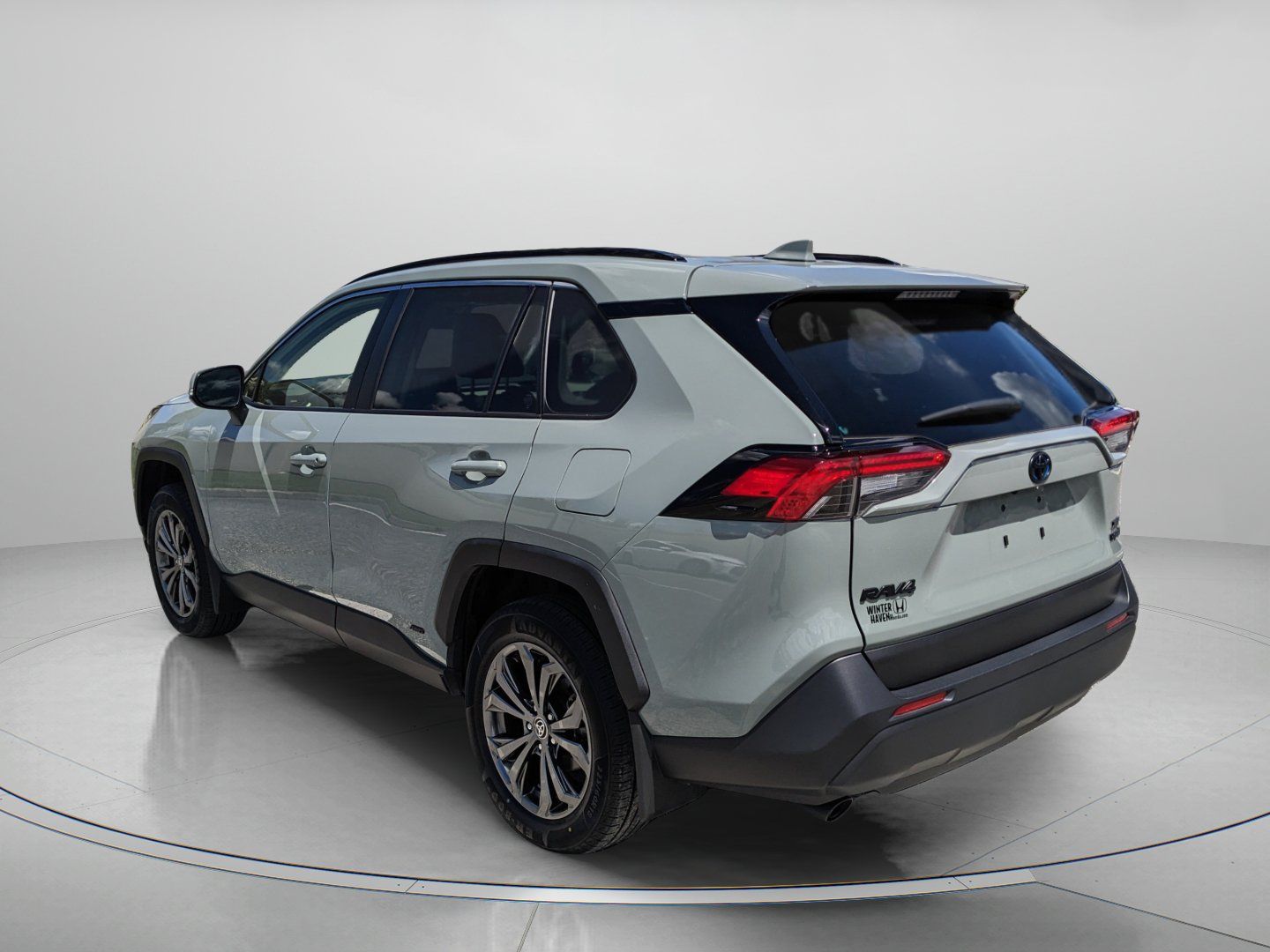 Used 2023 Toyota RAV4 XLE Premium AWD/4WD image 6