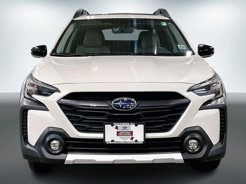 Used 2023 Subaru Outback Limited image 2