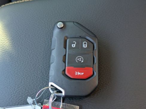 New 2026 Jeep Gladiator Sport image 31